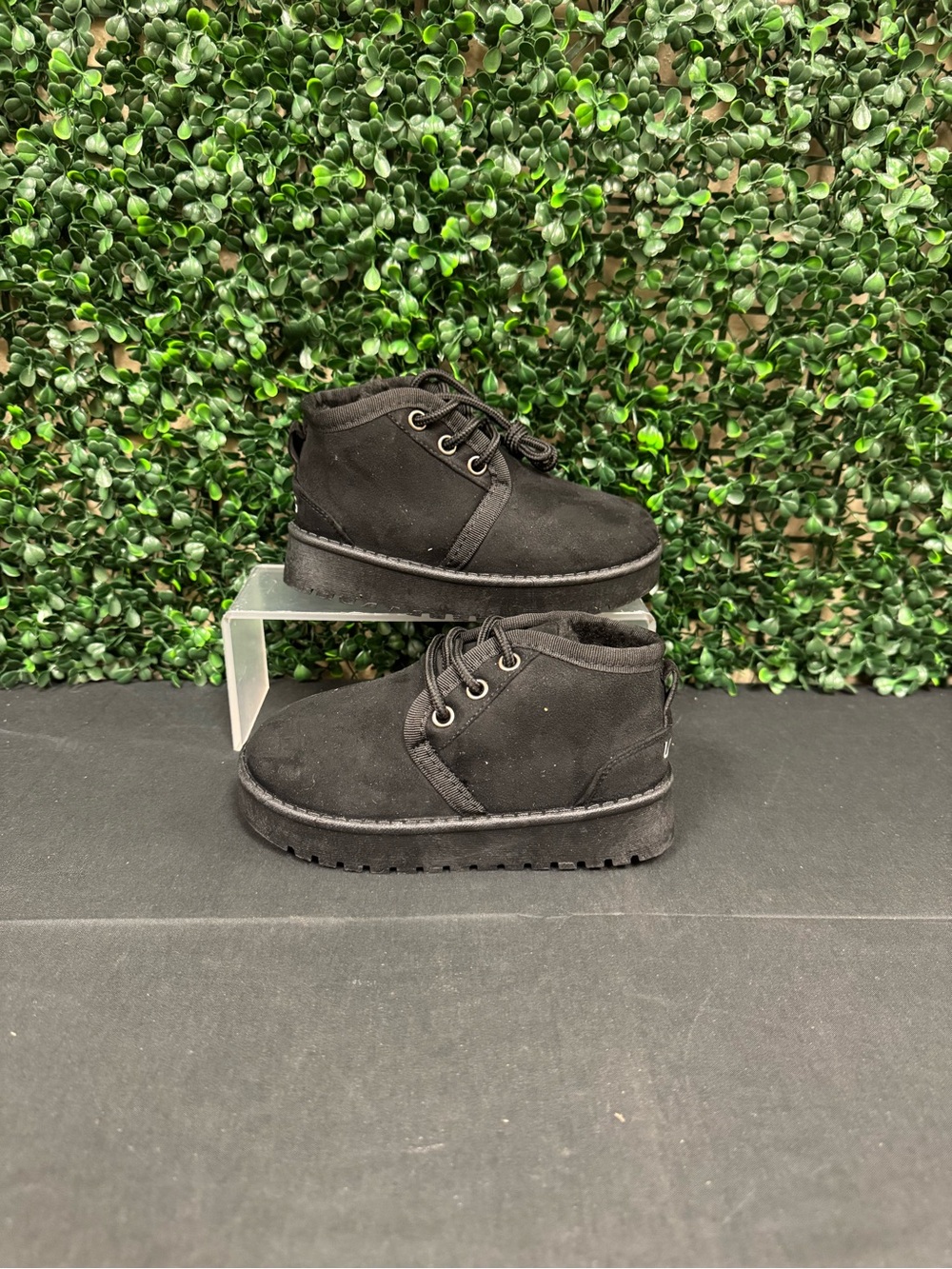 UGG Kids Boots - C10